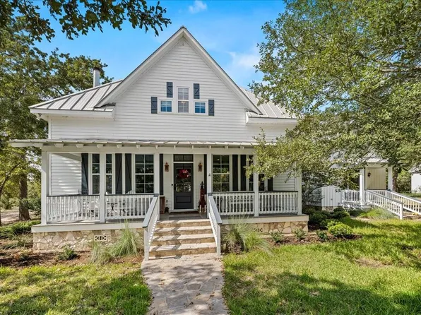 3600 Noak Rd, Round Top, TX 78954
