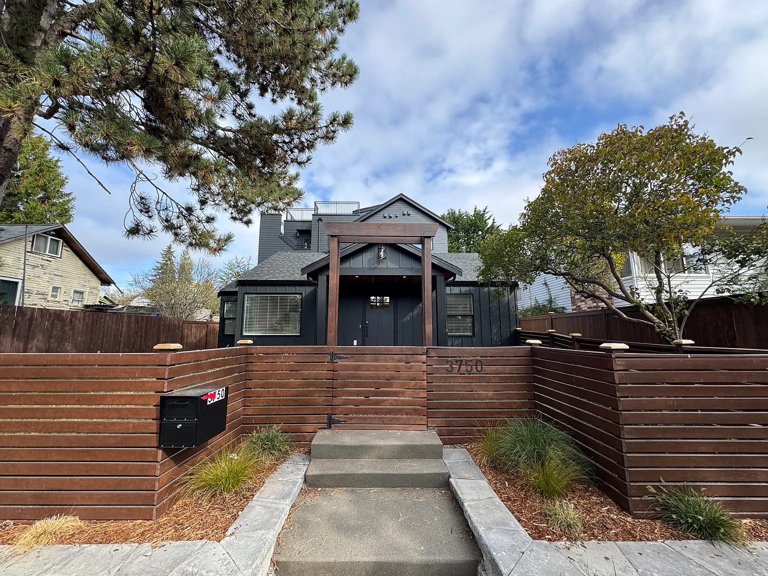 2 bed, 850 sqft, $3,500 — Photo 3