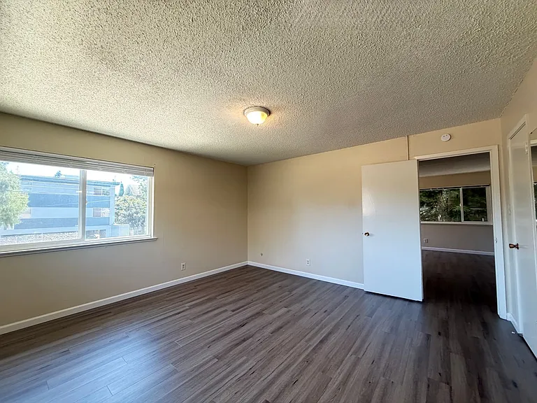 2211 San Antonio Ave — Photo 18