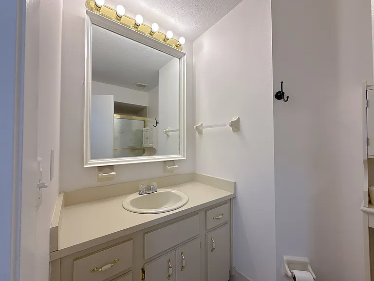 8942 SW 109th Ln — Photo 19