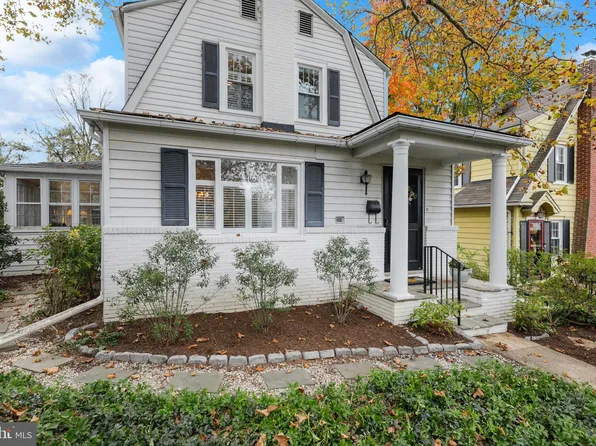 8 Lombardy Pl, Towson, MD 21204