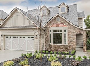 5100 River Trl, Lyndhurst, OH 44124