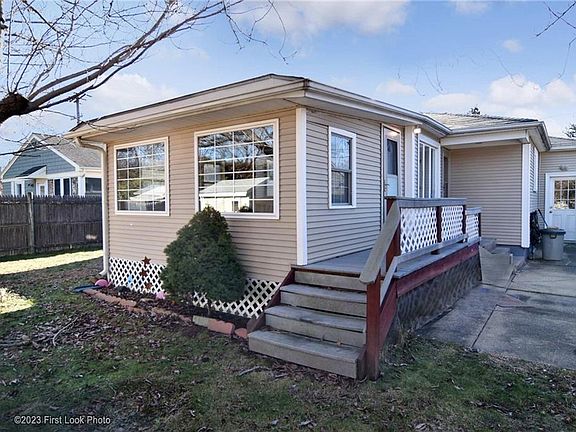 3rd image of 81 Hillside Dr