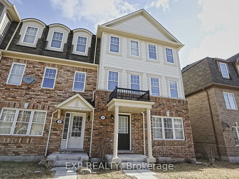 11 Crossbill Rd — Photo 1