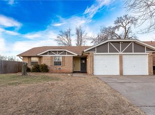 1033 Big Oak Dr, Midwest City, OK 73110