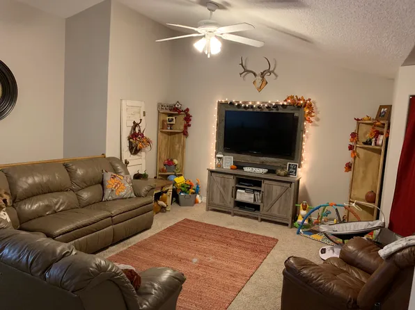 1215 Abbie Rd, Blackfoot, ID 83221