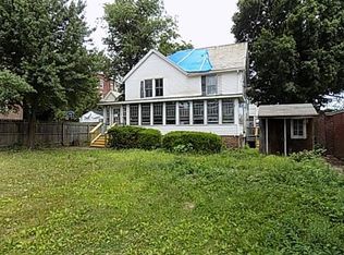 17 Wolcott St, Holyoke, MA 01040