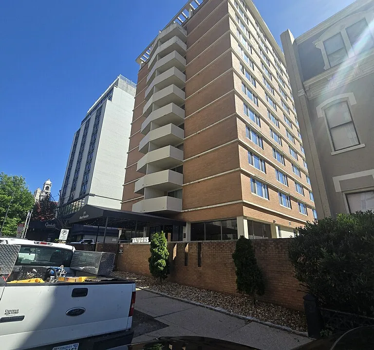 319 W Franklin St #1105