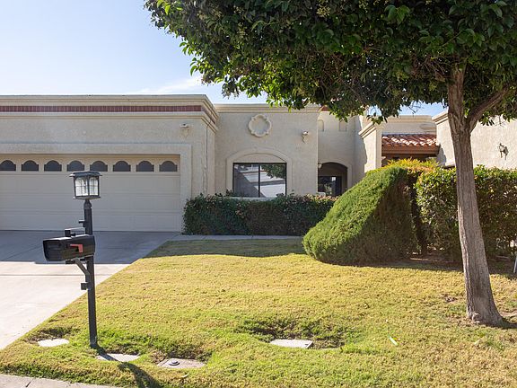 5th image of 9925 N Calle Loma Linda