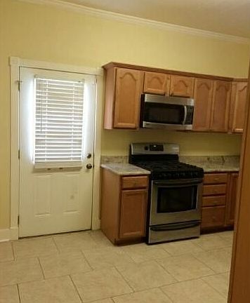 5th image of 4634 Lafaye St