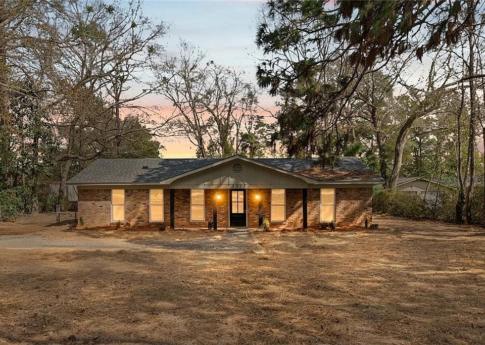 1st image of 3220 Macarson Cir