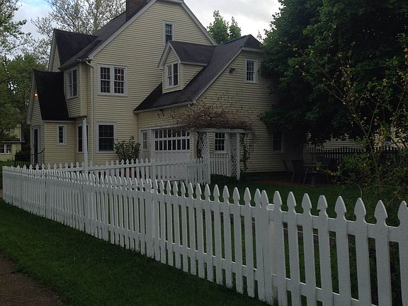 2nd image of 2522 S Park St