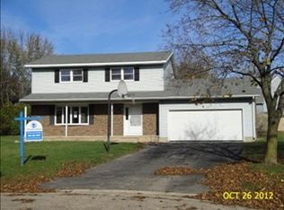 13 Hollybrook Ct, Madison, WI 53716