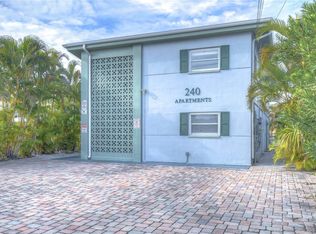 240 115th Ave APT 1, Treasure Island, FL 33706