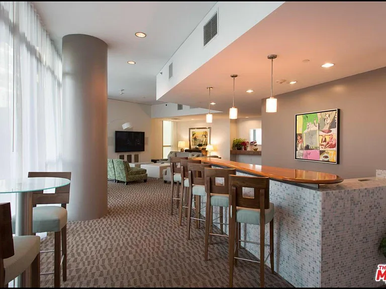 13650 Marina Pointe Dr #1605 — Photo 19