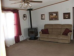 4th image of 19 Manzano St