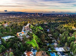 9482 Lloydcrest Dr, Beverly Hills, CA 90210