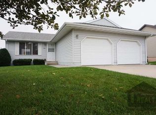 1011 Sycamore St, Wayne, NE 68787