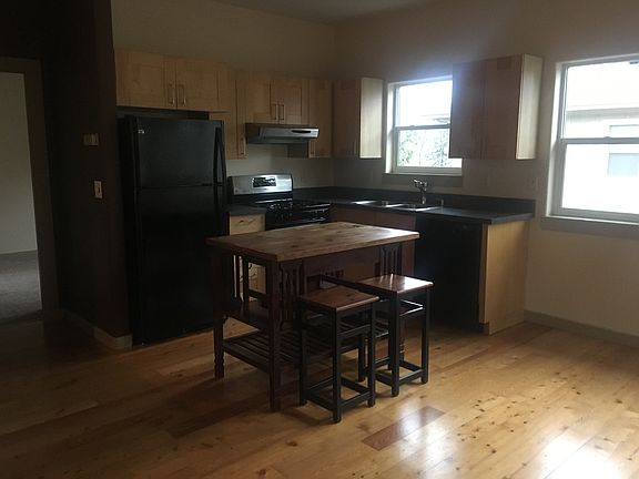 Open kitchen 
