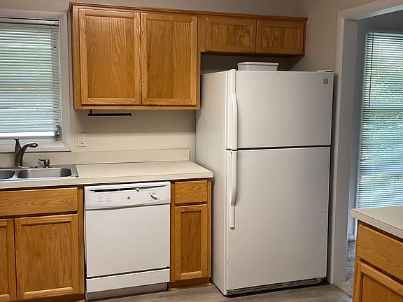 3rd image of 1448 Orange Cir S