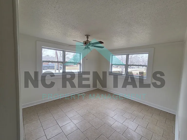 312 Walter Chambers St — Photo 12