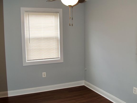 4th image of 1941 N Cameron St