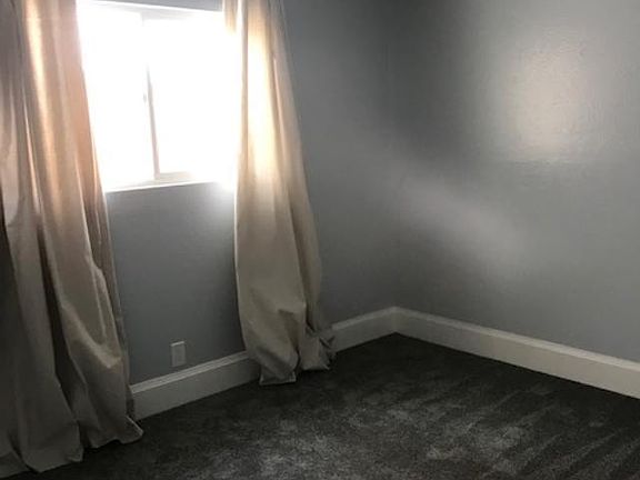 5th image of 65 Marlow Dr