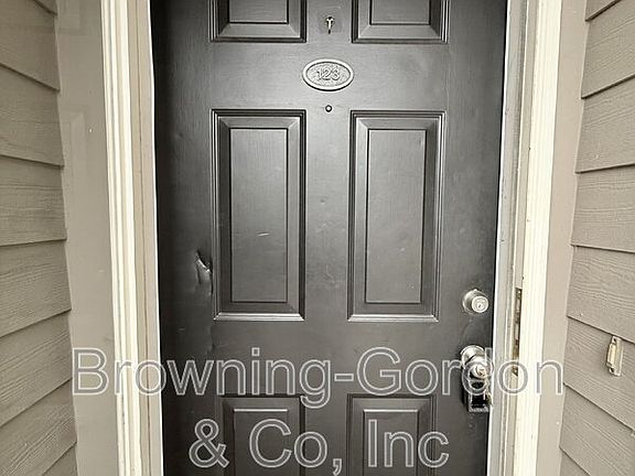 2nd image of 123 W End Pl