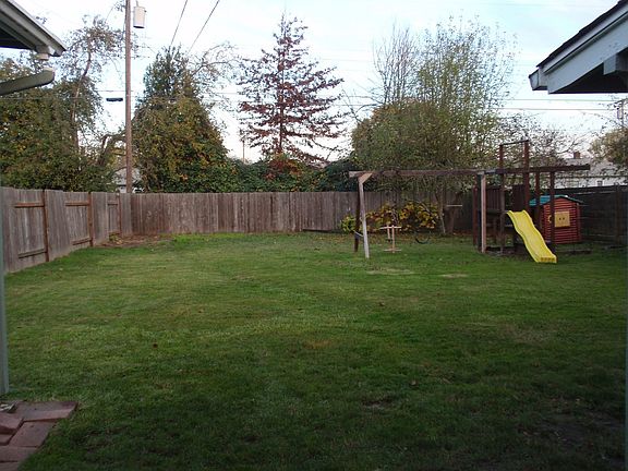 50'x90' back yard