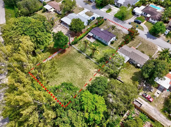 10830 NE 10th Ct, Miami, FL 33161