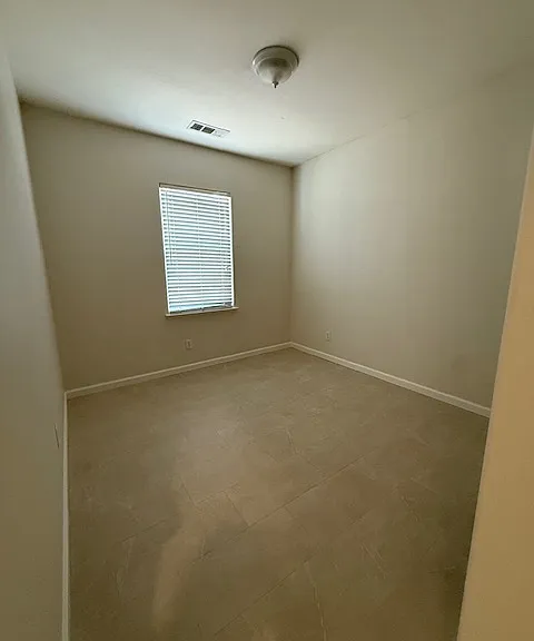 56 W Bohemia Ln — Photo 16