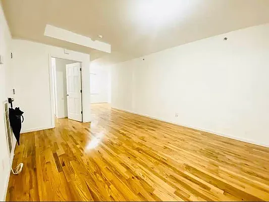 Rented by null | media 34