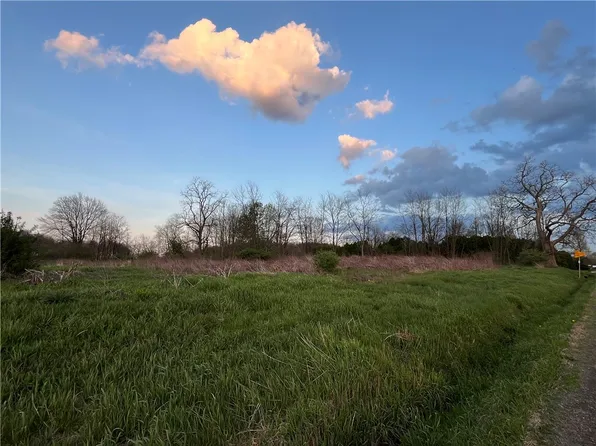 1748 Mercer Rd, Fredonia, PA 16124