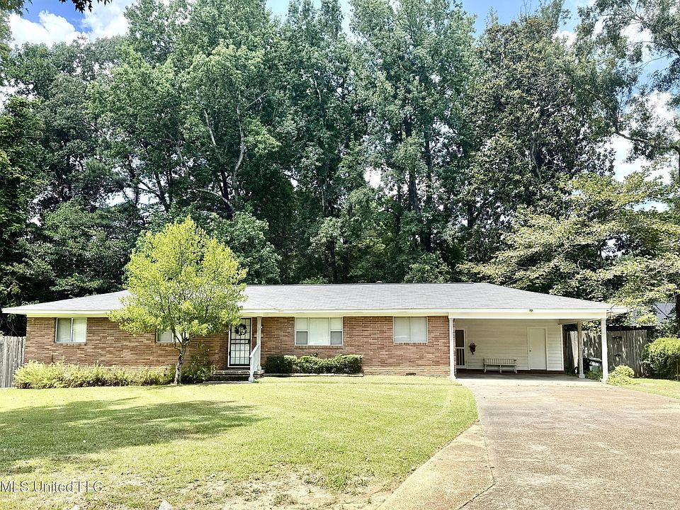 1st image of 30 Oakhurst Dr
