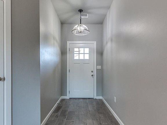 5th image of 1082 Mulbury Mansion