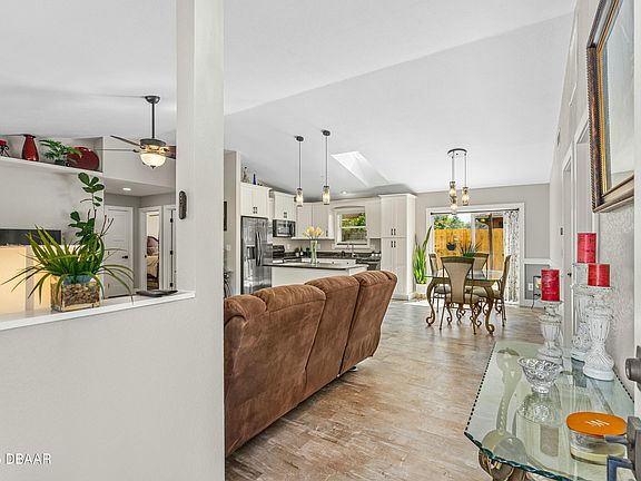 3rd image of 3403 Kumquat Dr
