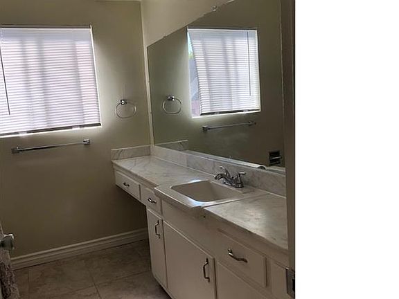 5th image of 4151 Somerset Dr #9