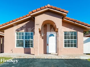 8927 NW 114th St, Hialeah Gardens, FL 33018