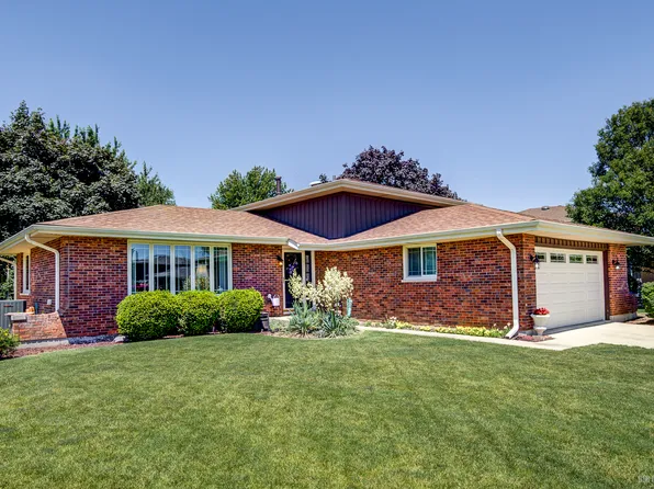 17600 Redwood Ln, Tinley Park, IL 60487