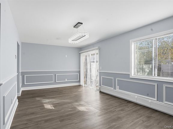 3rd image of 13 N Aspen Road