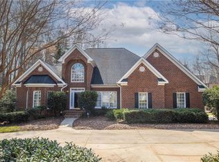 1501 Regents Park Ln, Greensboro, NC 27455