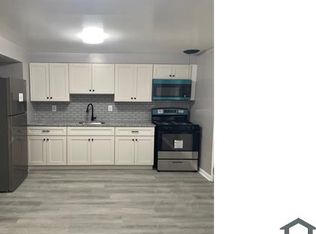 2015 Barry Rd, Dundalk, MD 21222