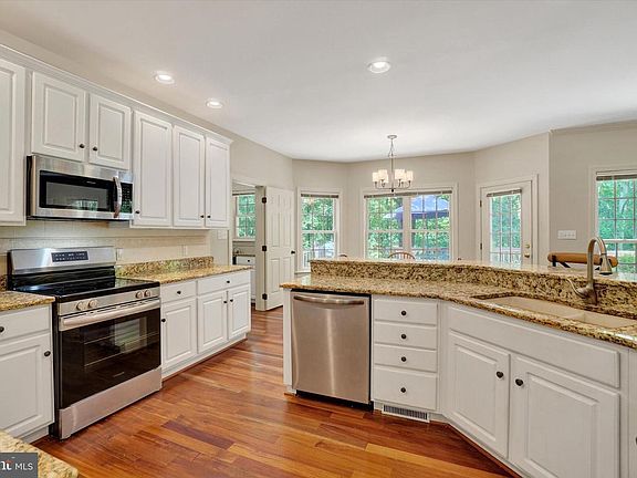 5th image of 1770 Wyndham Dr