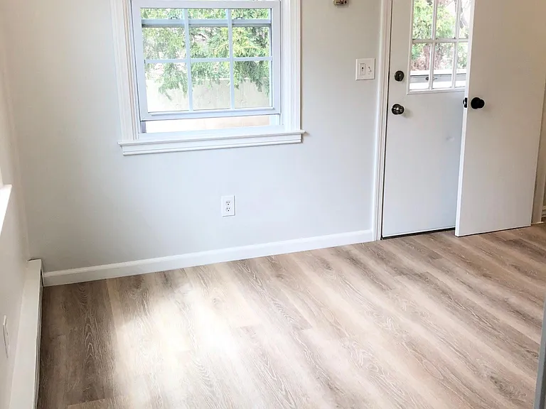 1784 Foxon Rd #1A — Photo 7