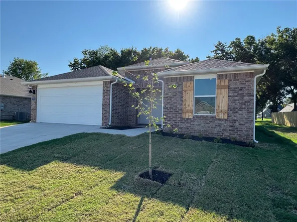 535 Arizona St, Fayetteville, AR 72730