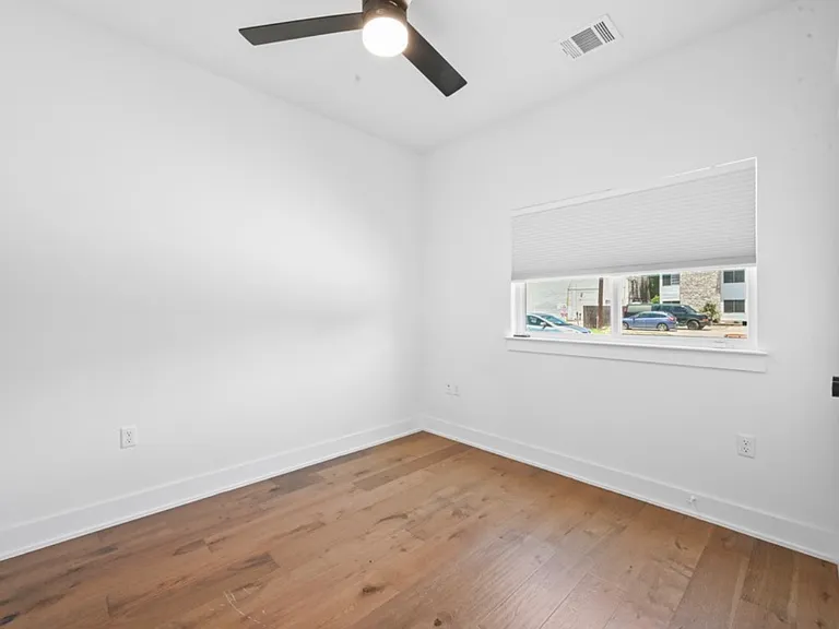 1409 Casey St #B — Photo 5