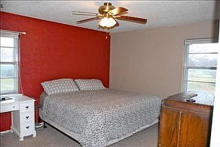 4th image of 1113 Ross Ln