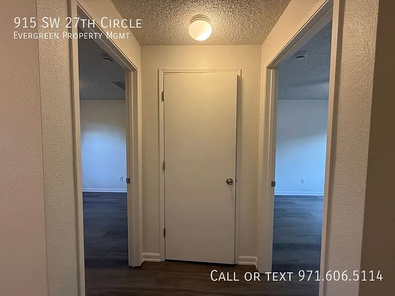915 SW 27th Cir — Photo 13