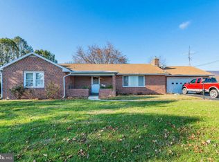 30 Lay Rd, Newville, PA 17241