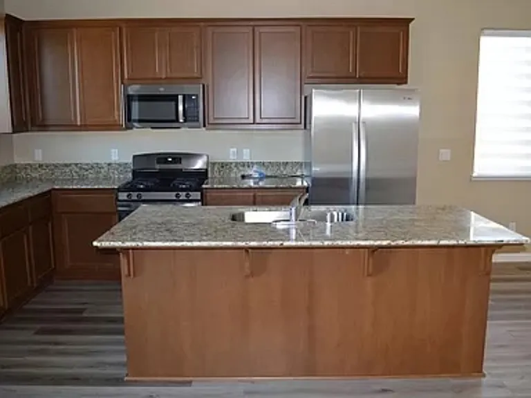 4450 Lacy Ln — Photo 11